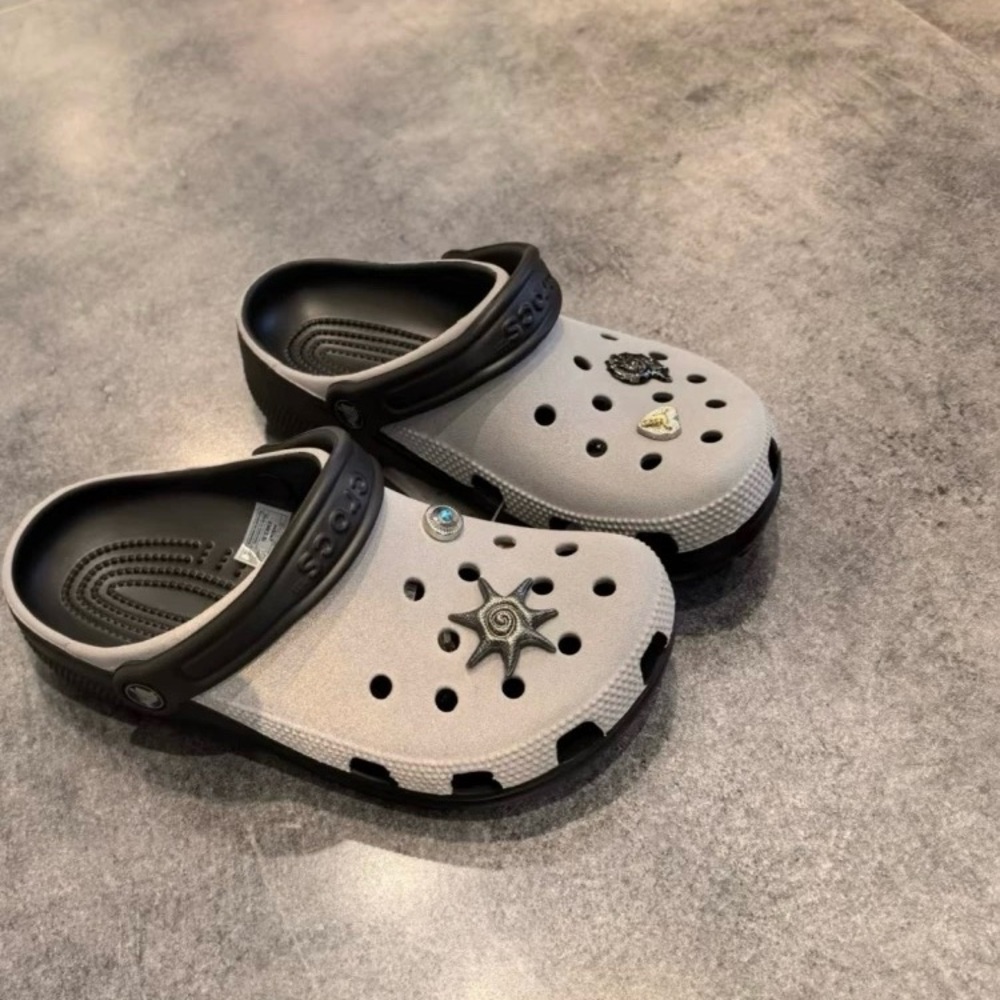 Kids Croc-Style Clogs with Black Trim - Light Gray